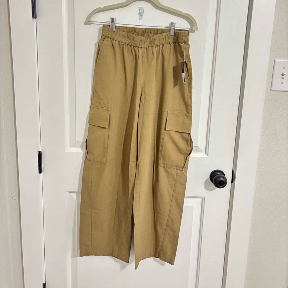 NWT Universal Thread Olive Cargo Pants